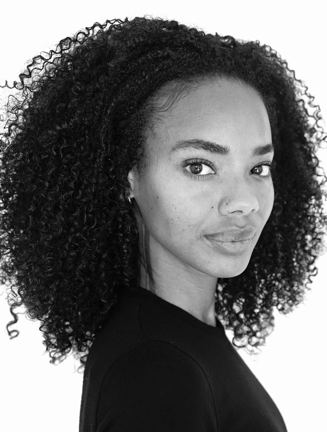 Destiny, Novi Management talent, studio portrait